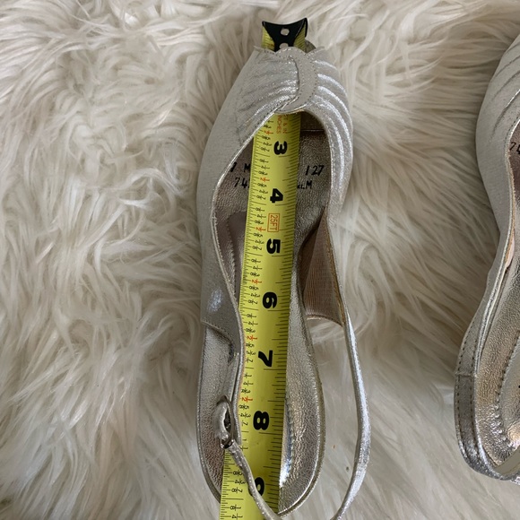 Vintage Hush Puppies heels 80s silver metallic peep toe slingback Size 7 M - Picture 10 of 11